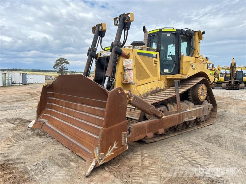 CAT D8T lánctalpas dózerek
