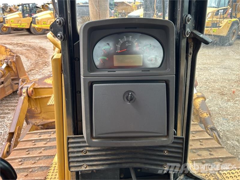 CAT D8T lánctalpas dózerek