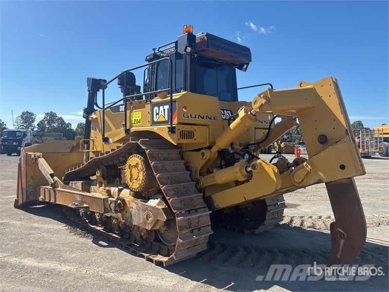 CAT D8T Kāpurķēžu buldozeri