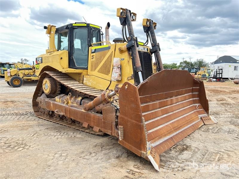 CAT D8T lánctalpas dózerek