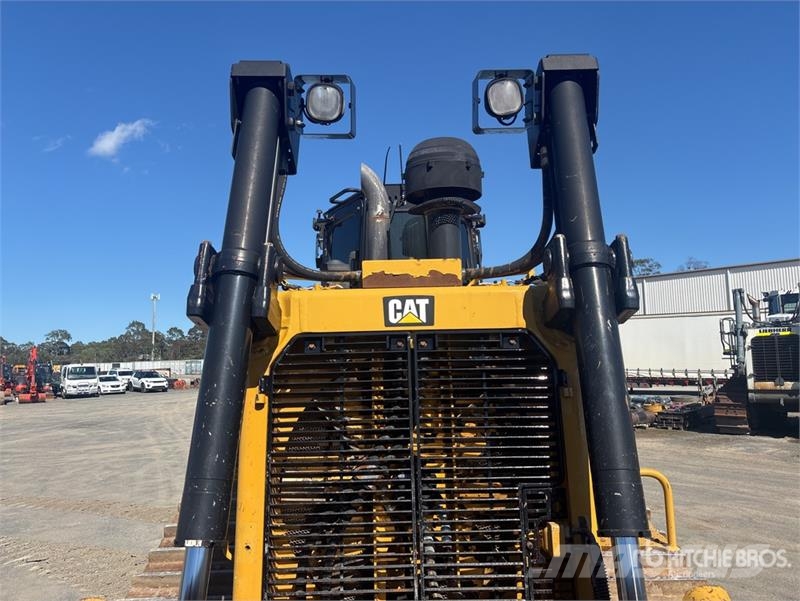 CAT D8T Kāpurķēžu buldozeri