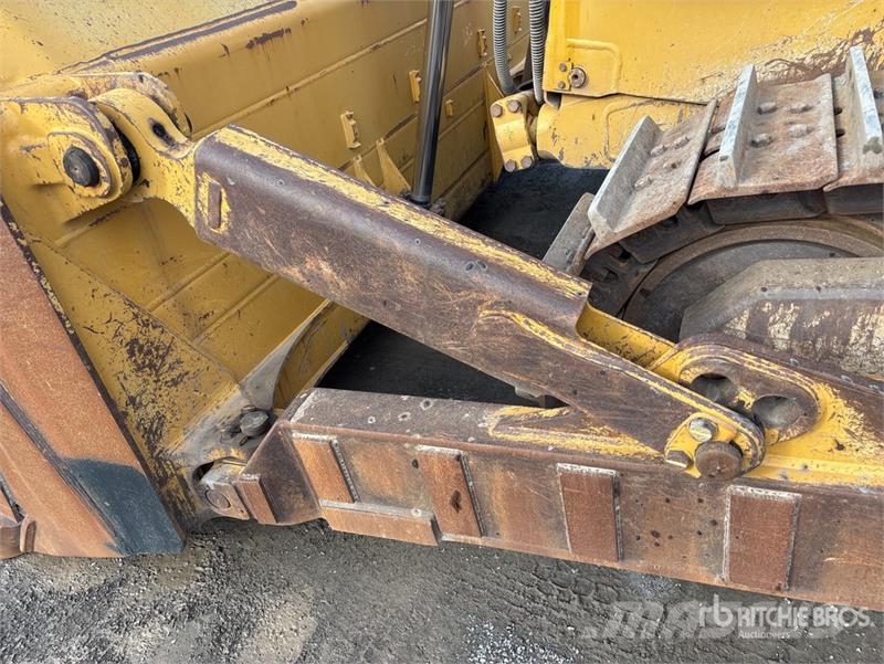 CAT D8T Crawler dozers