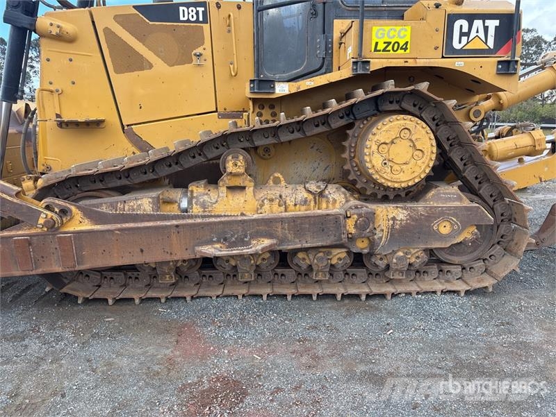 CAT D8T Crawler dozers