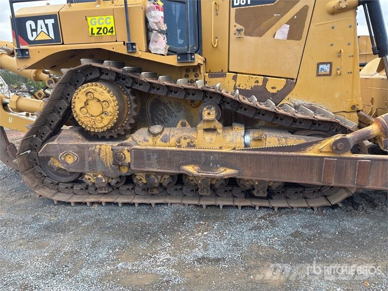 CAT D8T Crawler dozers