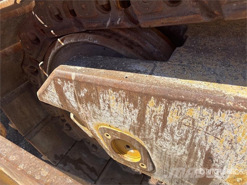 CAT D8T Kāpurķēžu buldozeri