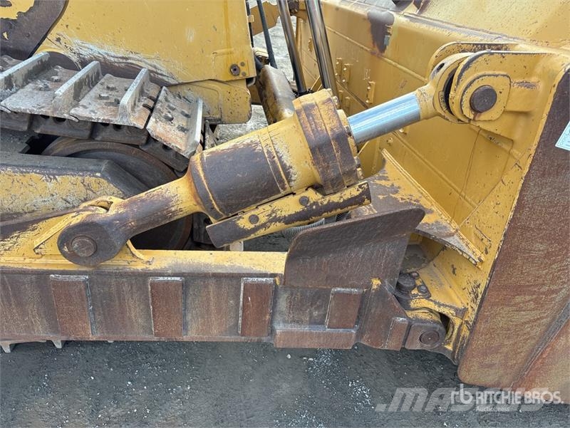 CAT D8T Crawler dozers