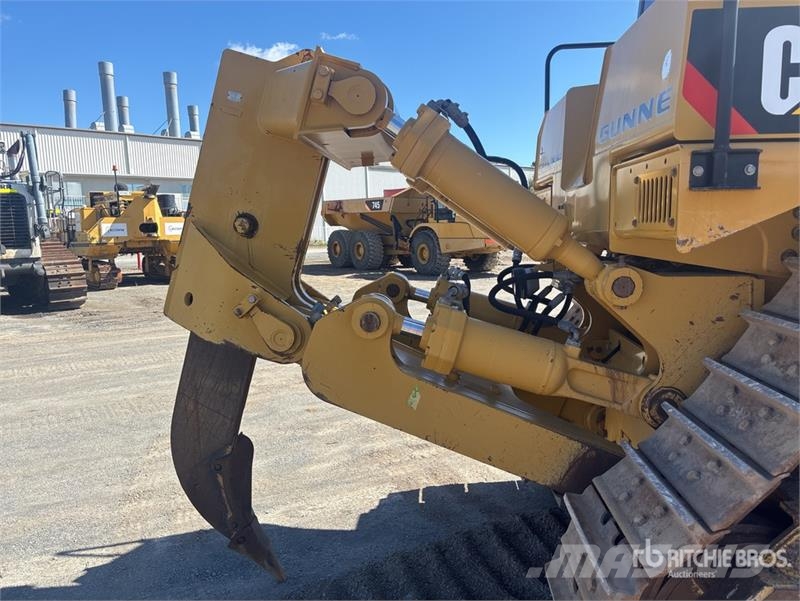 CAT D8T Kāpurķēžu buldozeri