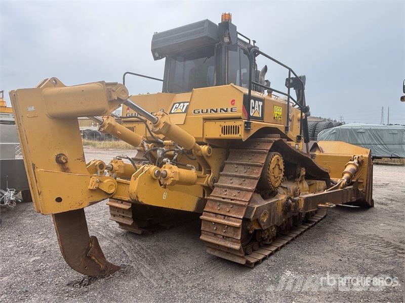 CAT D8T lánctalpas dózerek