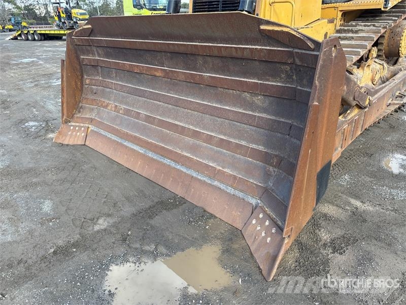 CAT D8T Crawler dozers