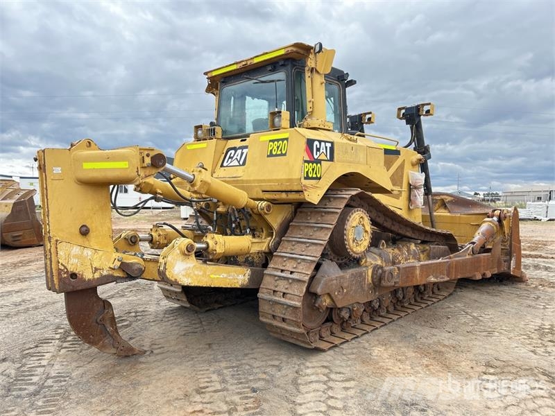 CAT D8T lánctalpas dózerek