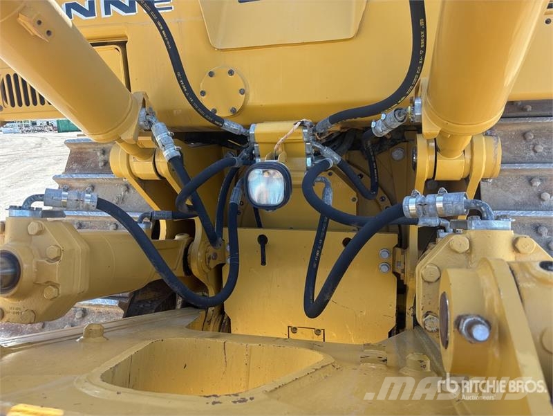 CAT D8T Kāpurķēžu buldozeri