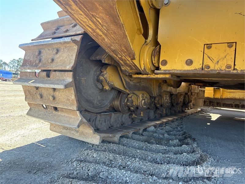 CAT D8T Kāpurķēžu buldozeri