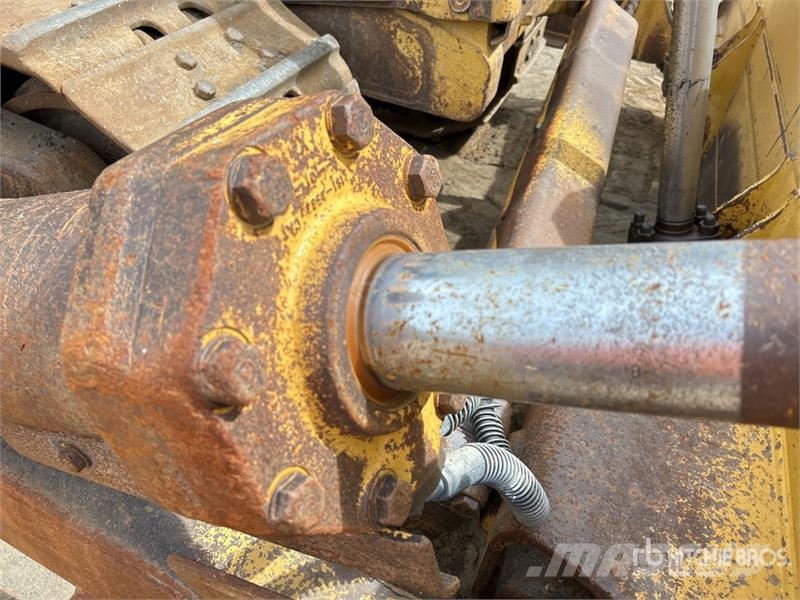 CAT D8T lánctalpas dózerek