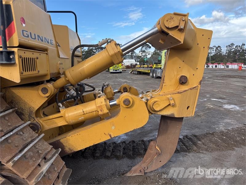 CAT D8T Crawler dozers