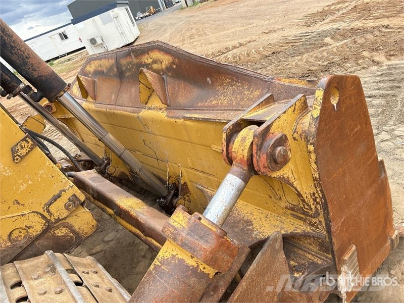 CAT D8T lánctalpas dózerek