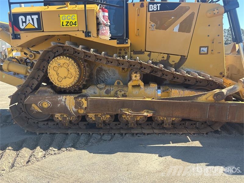 CAT D8T Kāpurķēžu buldozeri