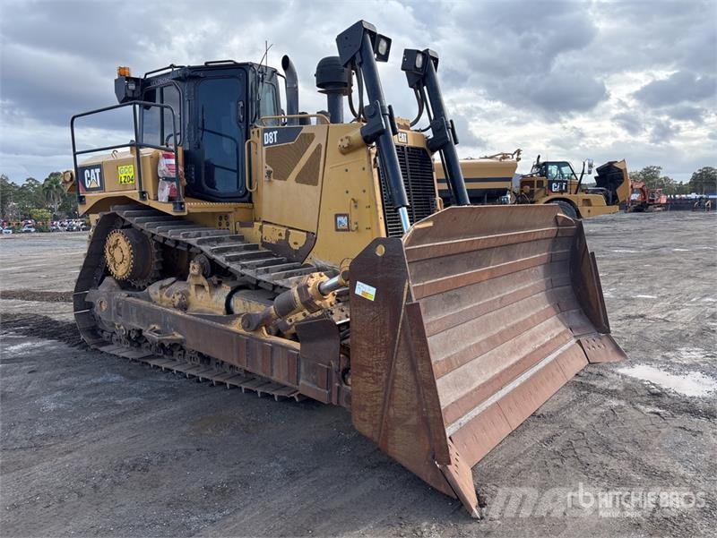 CAT D8T Crawler dozers