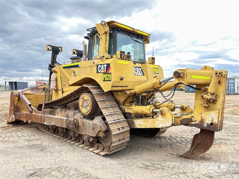 CAT D8T lánctalpas dózerek