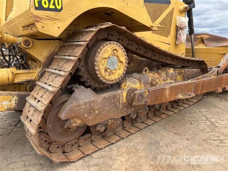 CAT D8T lánctalpas dózerek