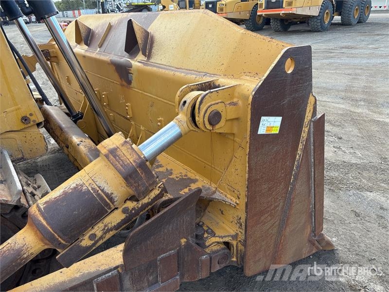 CAT D8T Crawler dozers