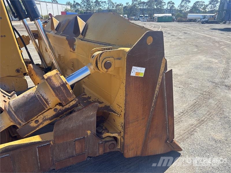 CAT D8T Kāpurķēžu buldozeri