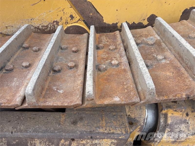 CAT D8T Crawler dozers