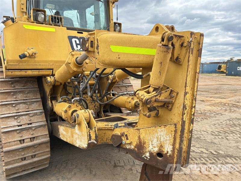 CAT D8T lánctalpas dózerek