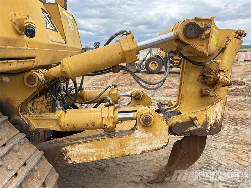 CAT D8T lánctalpas dózerek