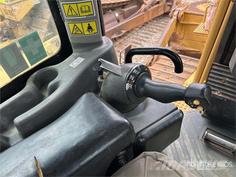 CAT D8T lánctalpas dózerek