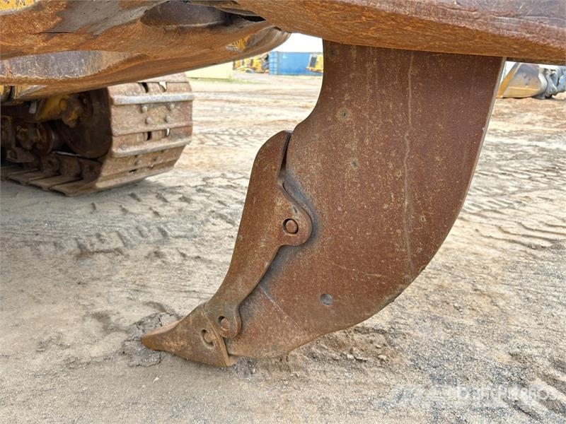 CAT D8T lánctalpas dózerek