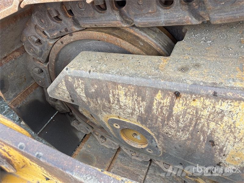 CAT D8T Crawler dozers