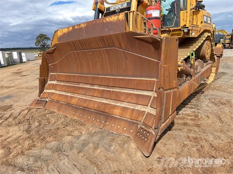 CAT D9T Crawler Dozer بلدوزرات مجنزرة