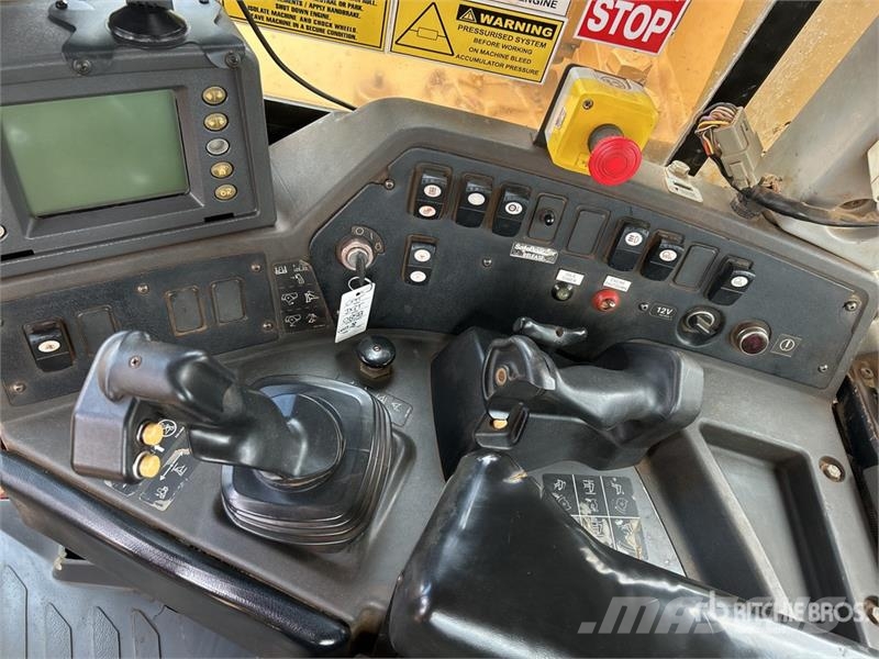 CAT D9T Crawler Dozer بلدوزرات مجنزرة