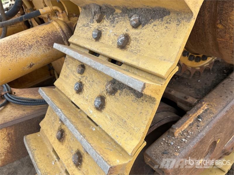 CAT D9T Crawler Dozer بلدوزرات مجنزرة