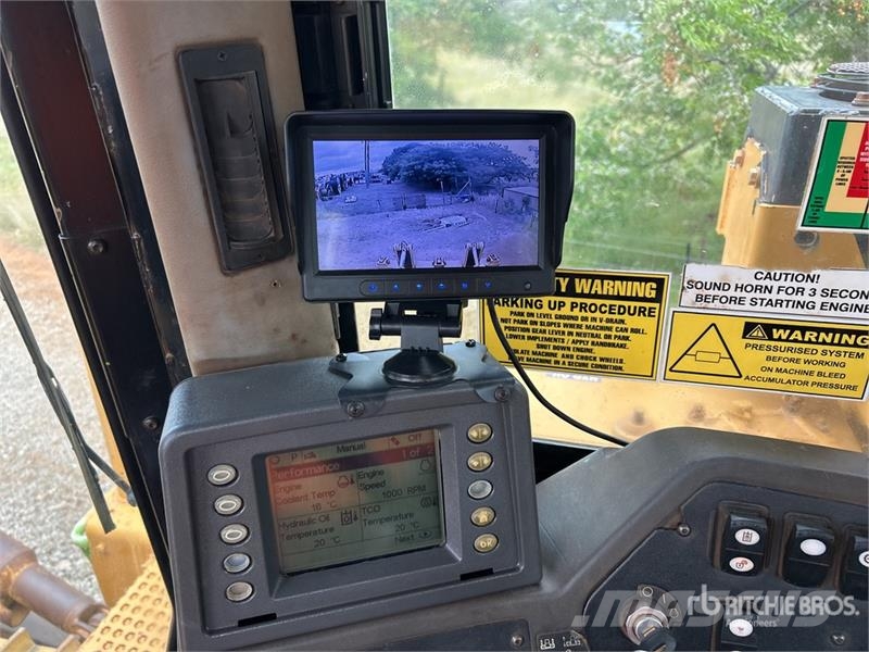 CAT D9T Crawler Dozer بلدوزرات مجنزرة
