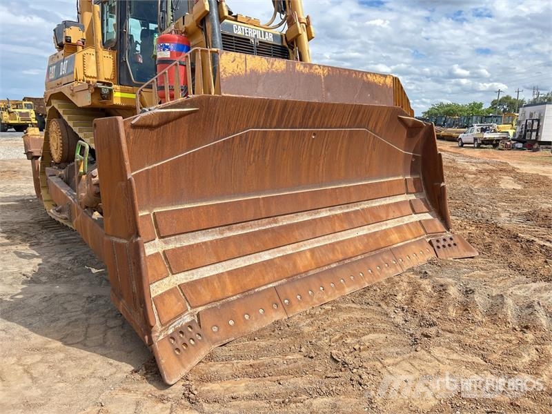 CAT D9T Crawler Dozer بلدوزرات مجنزرة