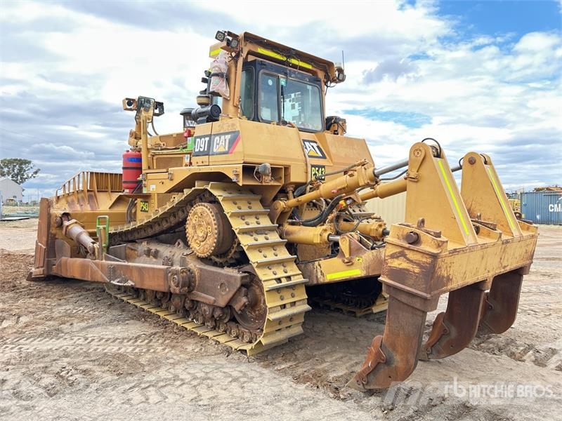 CAT D9T Crawler Dozer بلدوزرات مجنزرة