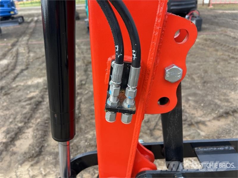 CFG NT18LD Mini Excavator (Unused) ミニ油圧ショベル 7t以下(ミニユンボ・ミニディガー)