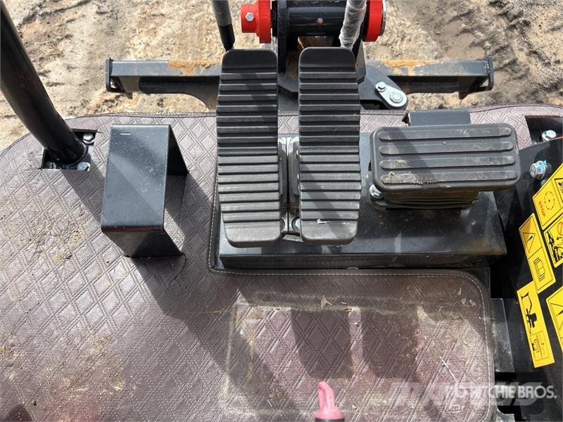 CFG NT18LD Mini Excavator (Unused) ミニ油圧ショベル 7t以下(ミニユンボ・ミニディガー)