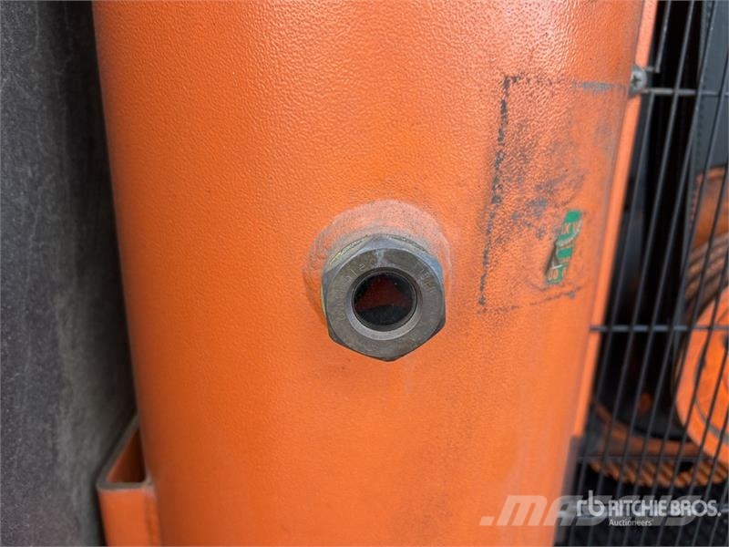 Champion CSE37 Electric Air Compressor Компресори