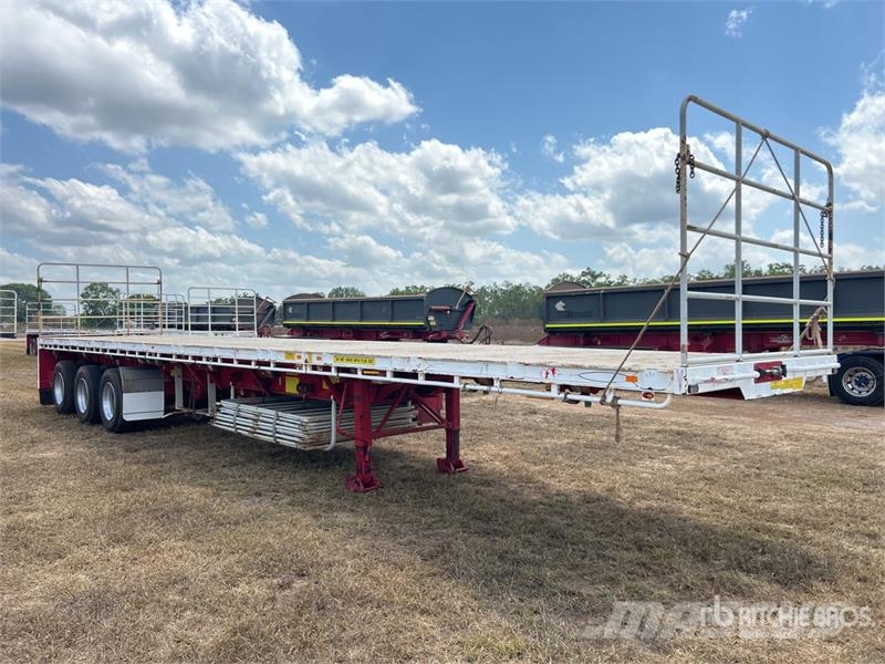 CIMC Tri/A 13.4 m - 21 m Extendable Flatbed Trailer مقطوروات مسطحة/مفصلية الجوانب
