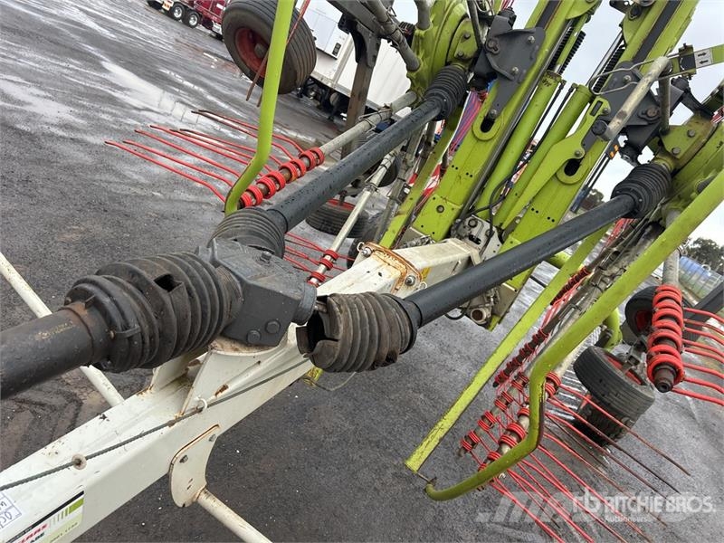 CLAAS 2800 8.2 m 2-Point Hay Rake 犁耙和摊草机