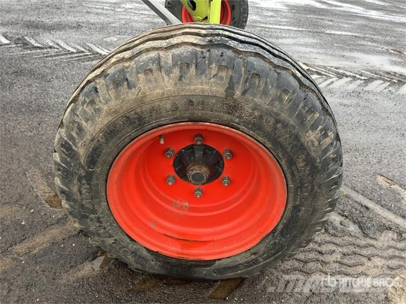 CLAAS Liner 2800 8.2 m 2-Point Hay Rake Rakes and tedders