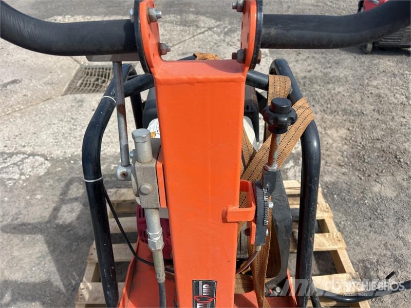  CPC160HC Vibratory Plate Compactor دكاكات أفقية
