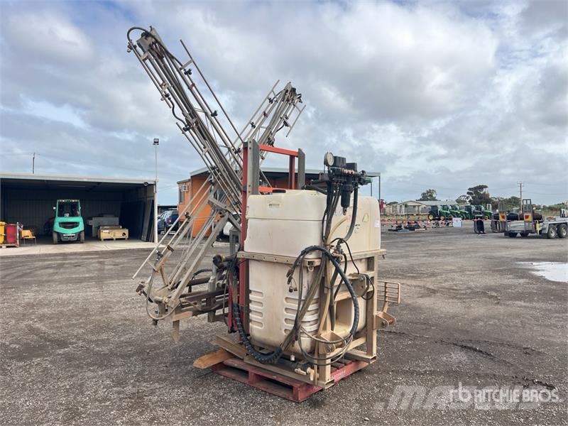  Croplands 11 m 3-Point Hitch Sprayer 牵引式喷雾机