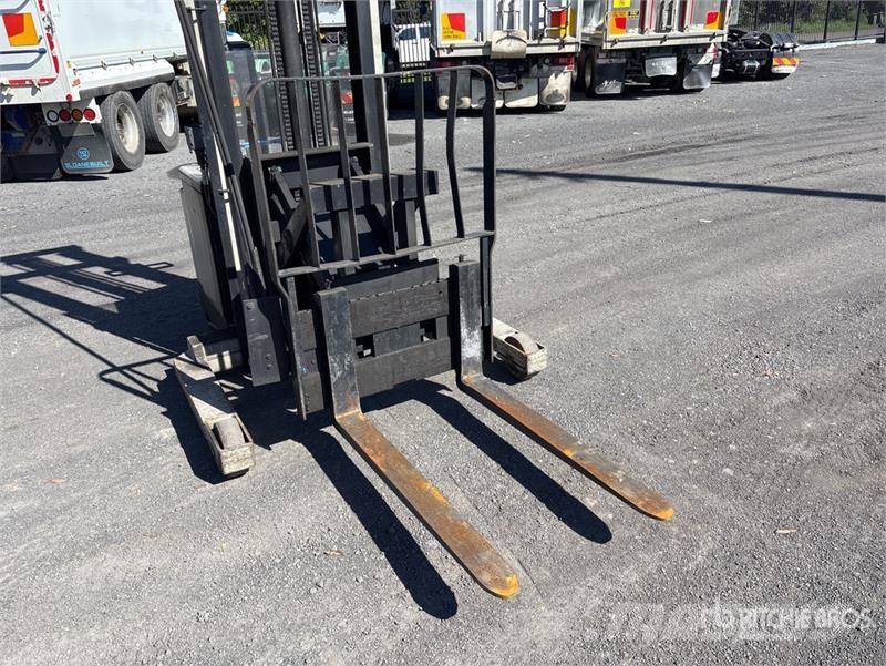 Crown 40WR 1000 kg Electric Forklift Chariots élévateurs électriques