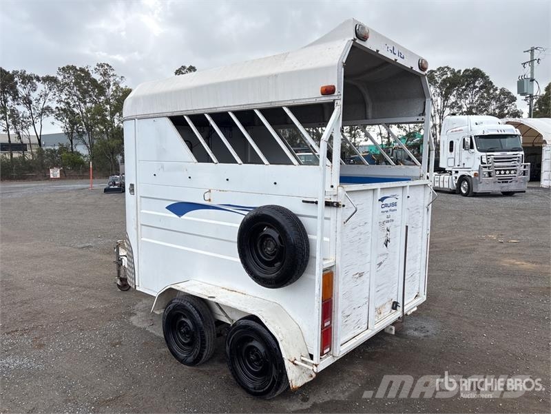 Cruise 3.3 m T/A Horse Trailer Livestock transport
