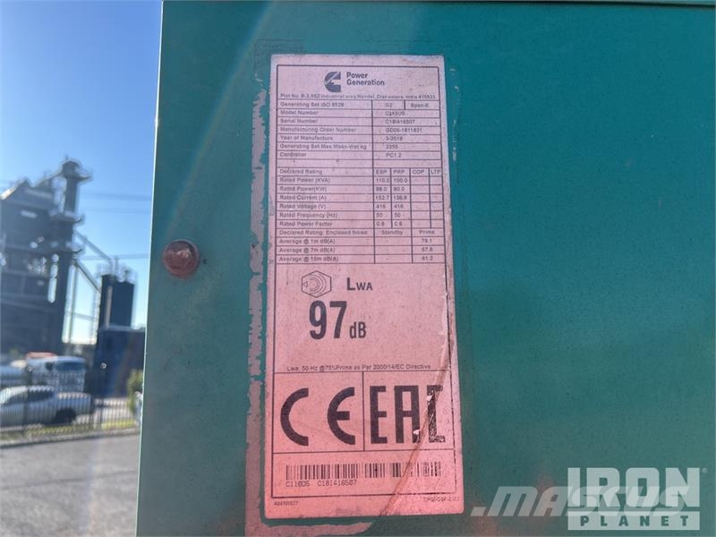 Cummins C110D5 110 kVA Mobile Generator Set Dízel áramfejlesztők