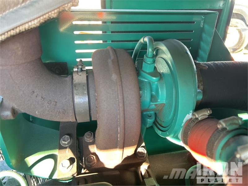 Cummins C110D5 110 kVA Mobile Generator Set Dízel áramfejlesztők