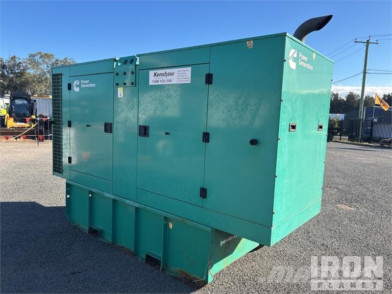 Cummins C110D5 110 kVA Mobile Generator Set Dízel áramfejlesztők